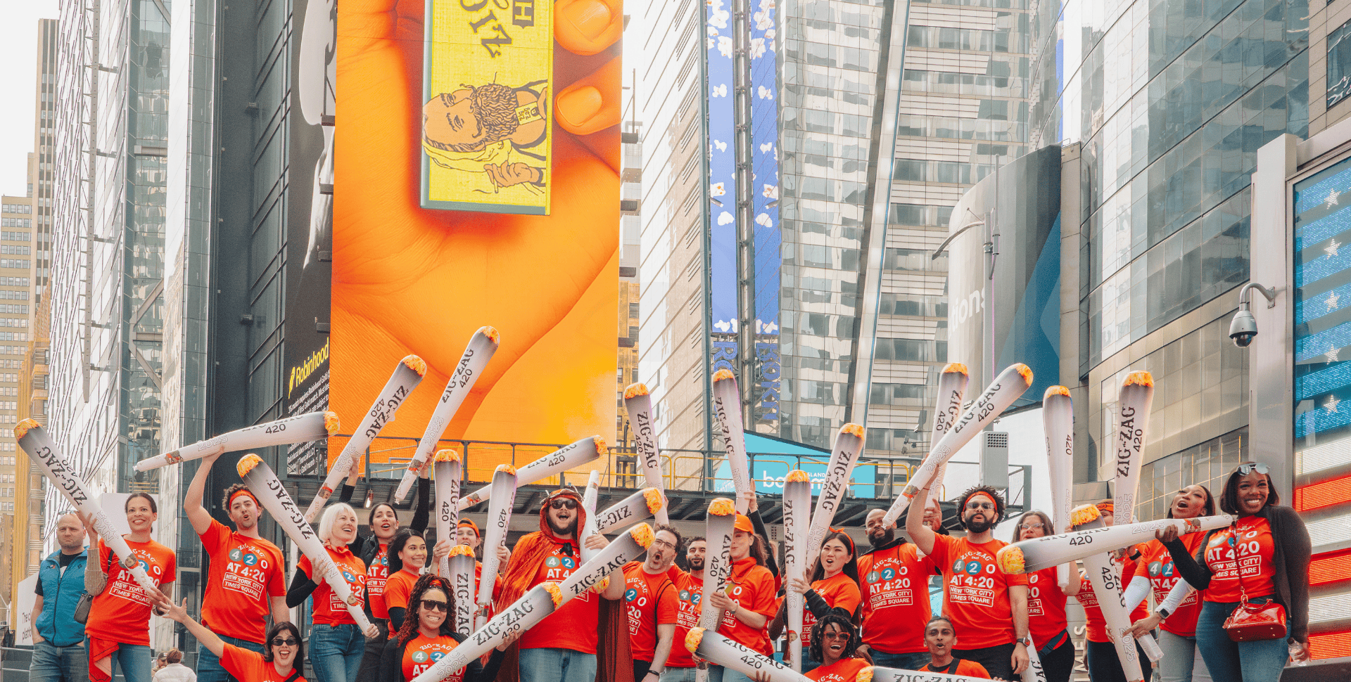 145 Años Después, Zig-Zag Abraza al Cannabis con un Despliegue en Times Square 145 Años Después, Zig-Zag Abraza al Cannabis con un Despliegue en Times Square