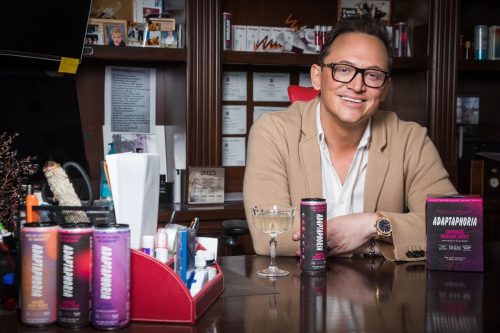 Se Hizo Multimillonario con el Cannabis: Su Nueva Jugada Amenaza el Reinado del Alcohol