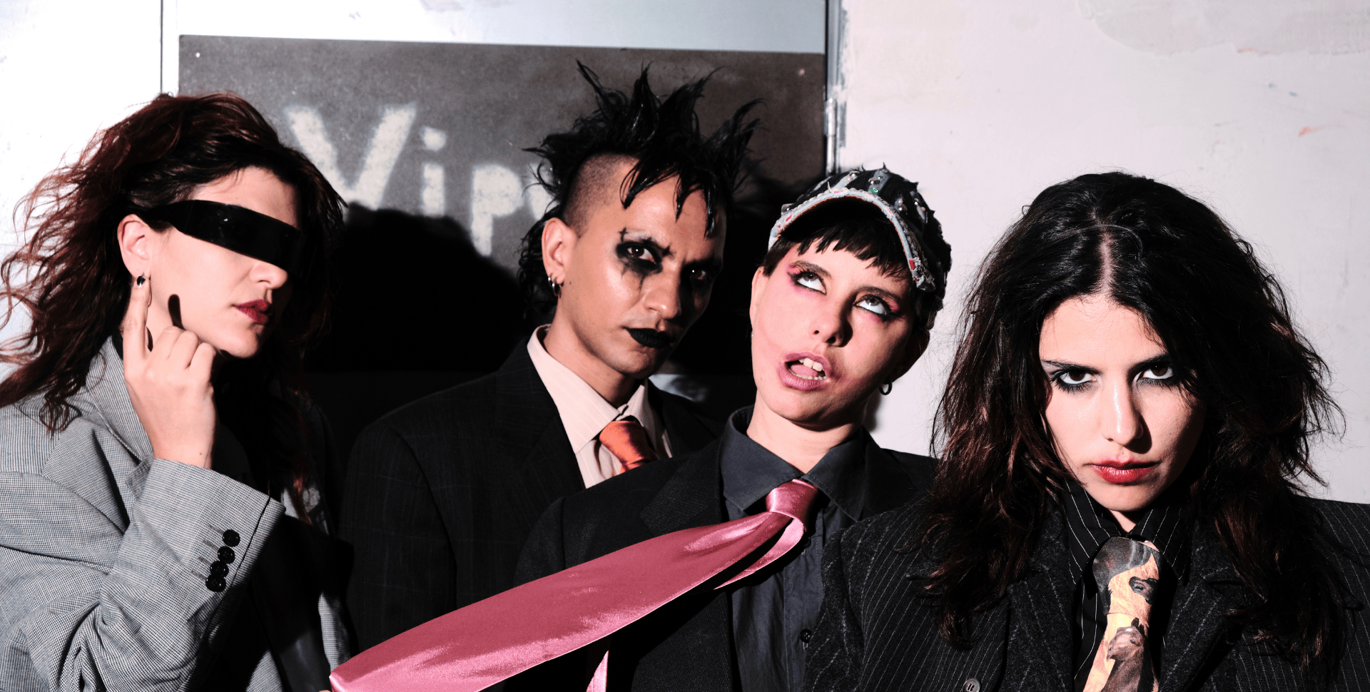 Blanco Teta Presenta ‘Metalera’, un Grito Punk Contra el Capitalismo y Primer Corte de ‘La Debacle de las Divas’ Blanco Teta Presenta ‘Metalera’, un Grito Punk Contra el Capitalismo y Primer Corte de ‘La Debacle de las Divas’