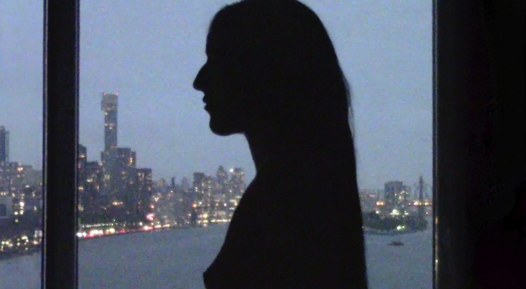 ‘chica de cristal’: El Nuevo Single de Judeline que Desnuda su Lado Más Frágil