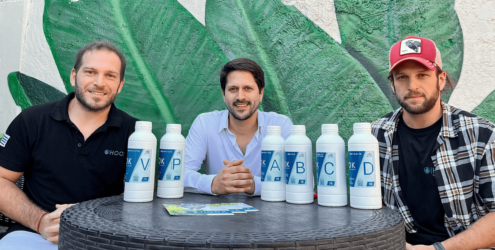 Una Cena Familiar, 4 Bidones Misteriosos y una Idea que No lo Dejó Dormir: La Historia de Hook, el Fertilizante Uruguayo que Desafía a Multinacionales