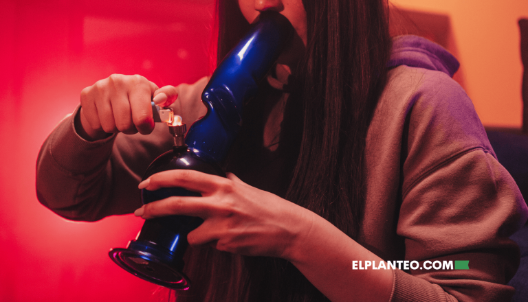 Básicos del Cannabis: Qué Es un Bong