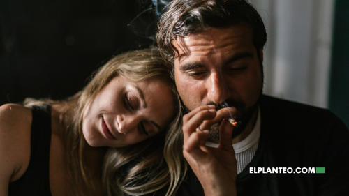 Guía High Times para Hablar de Intimidad con tu Pareja Mientras Fumás Marihuana Guía High Times para Hablar de Intimidad con tu Pareja Mientras Fumás Marihuana