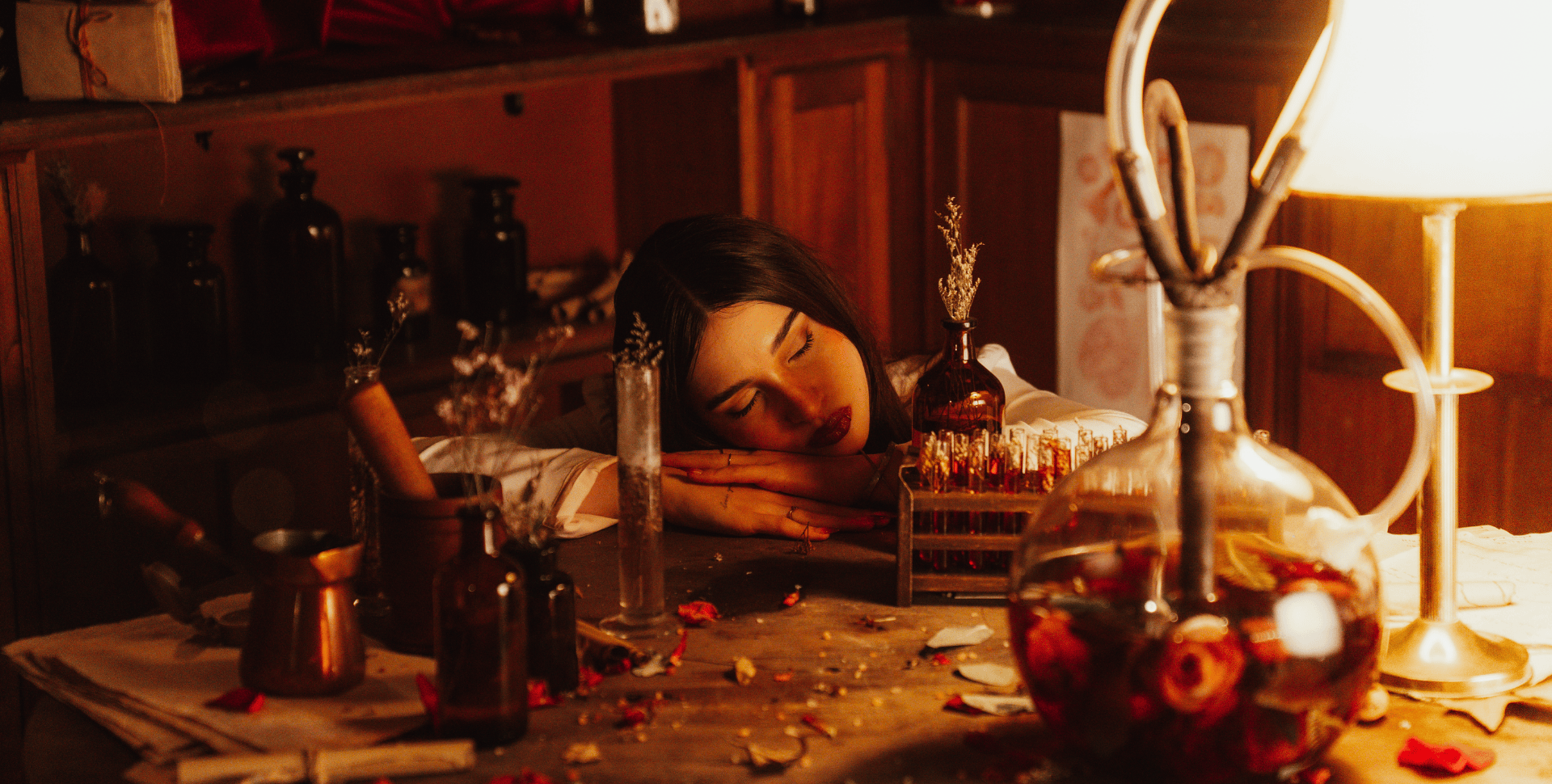 Alkimia: El Laboratorio Emocional de Juli Martorell Arranca con ‘Demasiado’