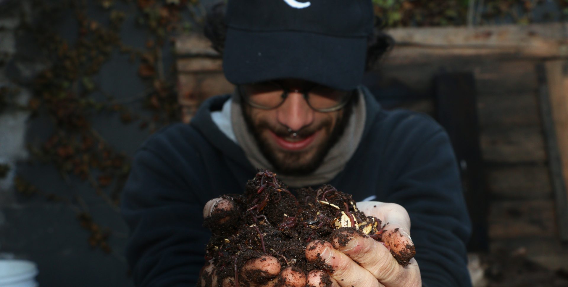 Los Cultivadores de Cannabis Sostenible Pueden Salvar al Mundo (Si los Dejamos) Los Cultivadores de Cannabis Sostenible Pueden Salvar al Mundo (Si los Dejamos)