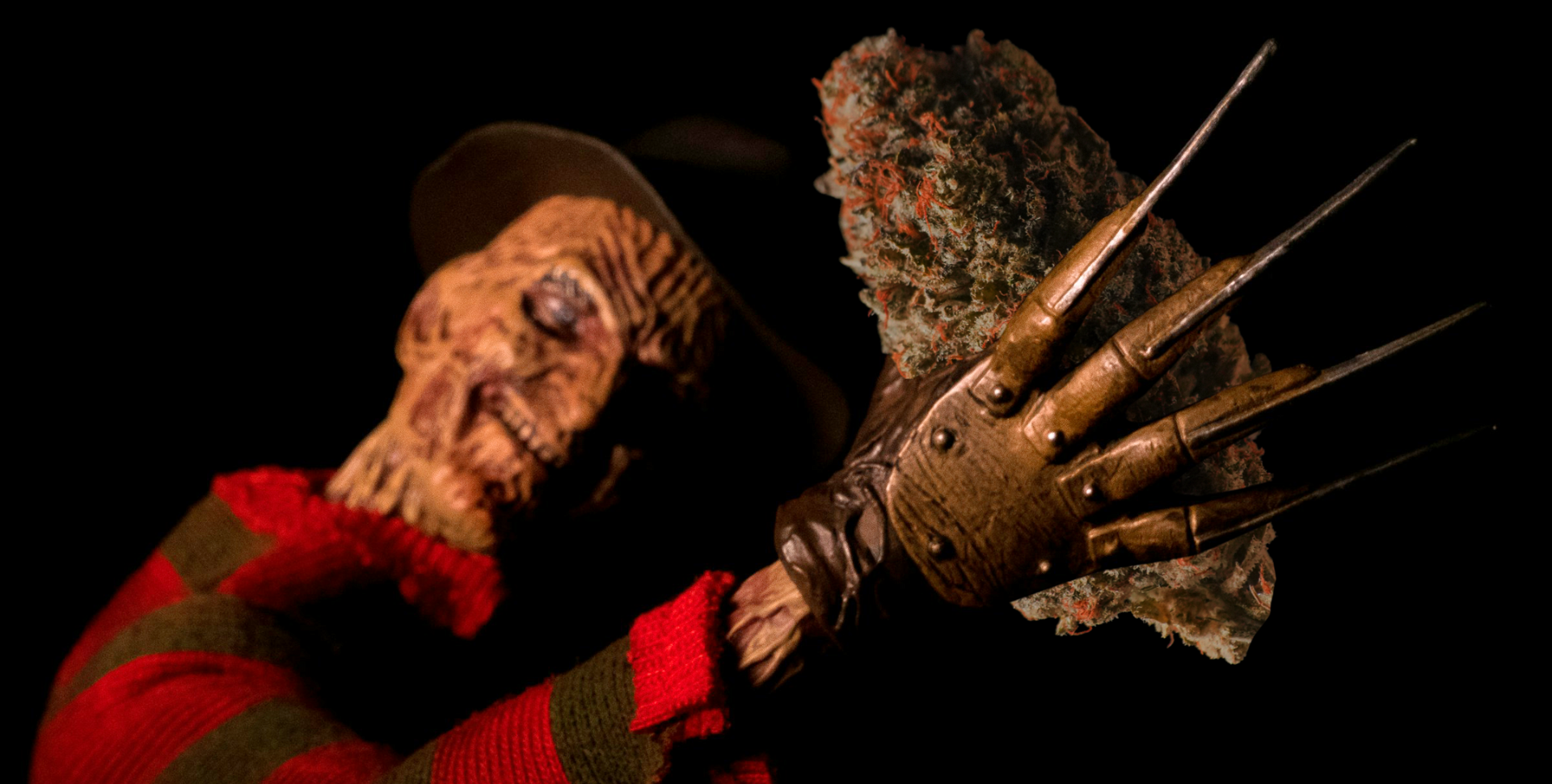 El Sueño Detrás del Humo: ¿Tenemos Más Pesadillas Cuando Dejamos el Porro?