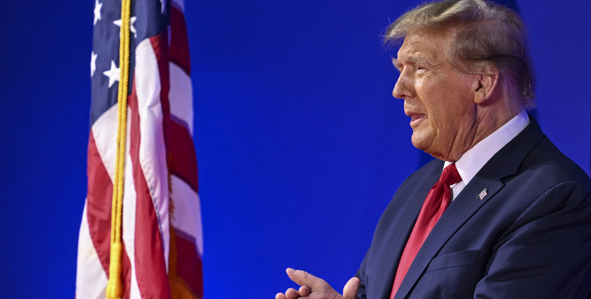 EEUU: Trump Evalúa Aflojar Restricciones al Cannabis y Reconocer Uso Médico, Pero Sin Legalizarlo