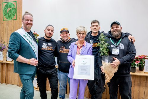 De Prohibida a Premiada: el Cannabis Triunfa en una Feria de Jardinería ‘Old School’ De Prohibida a Premiada: el Cannabis Triunfa en una Feria de Jardinería ‘Old School’