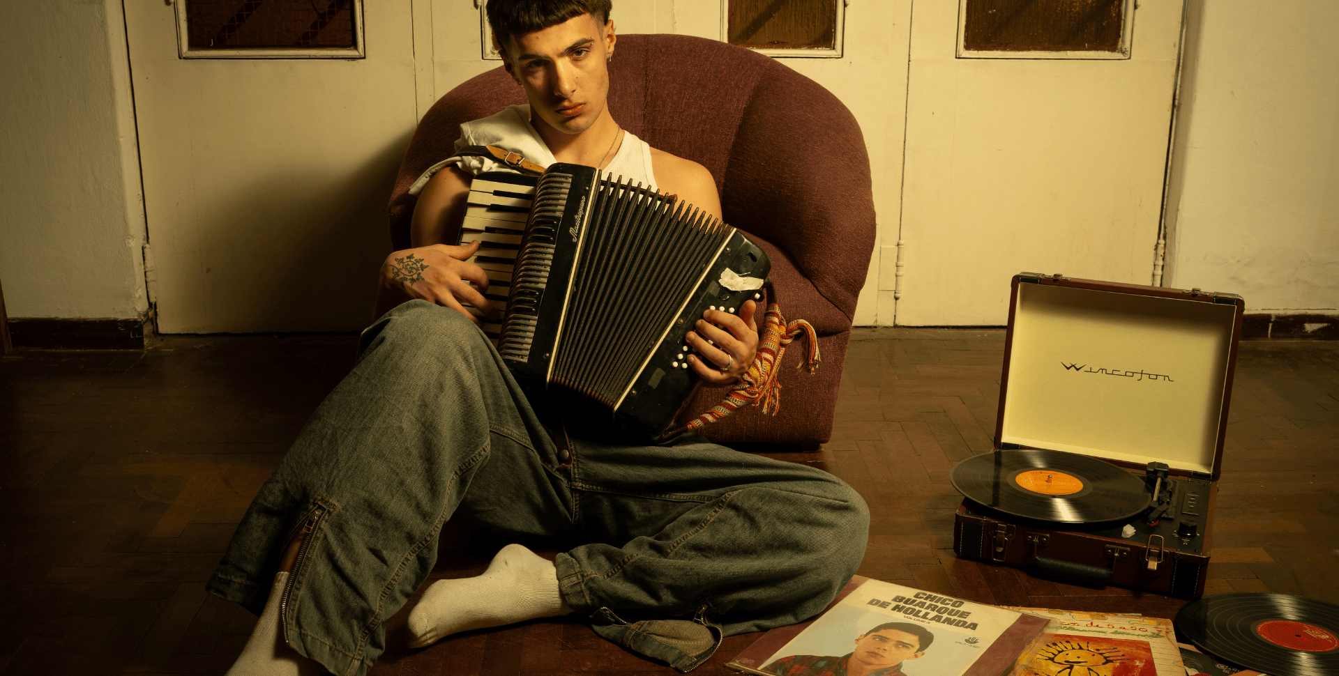 Tobika Lanza ‘Re Solo’ y Confirma su Debut en Lollapalooza Argentina 2026 Tobika Lanza ‘Re Solo’ y Confirma su Debut en Lollapalooza Argentina 2026