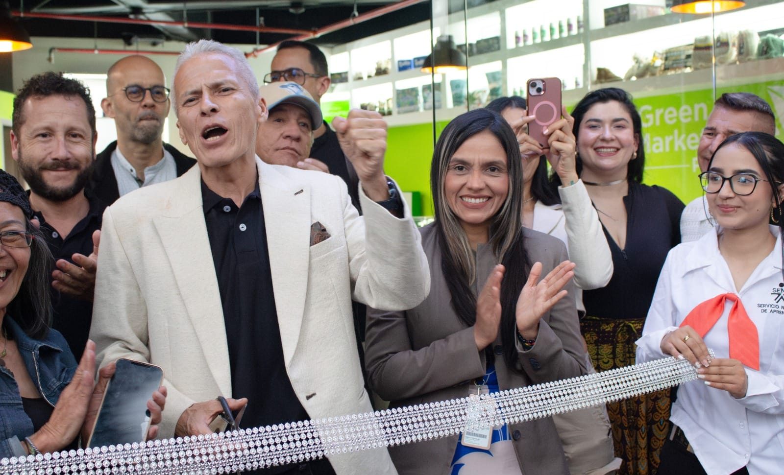 La Primera Farmacia de Cannabis Medicinal de Colombia Abrió en Medellín: Qué es Green Marketplace La Primera Farmacia de Cannabis Medicinal de Colombia Abrió en Medellín: Qué es Green Marketplace